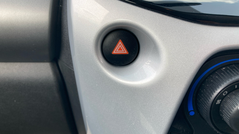 Toyota Aygo 1.0 VVT-i X-Play 5dr x-shift Petrol Hatchback